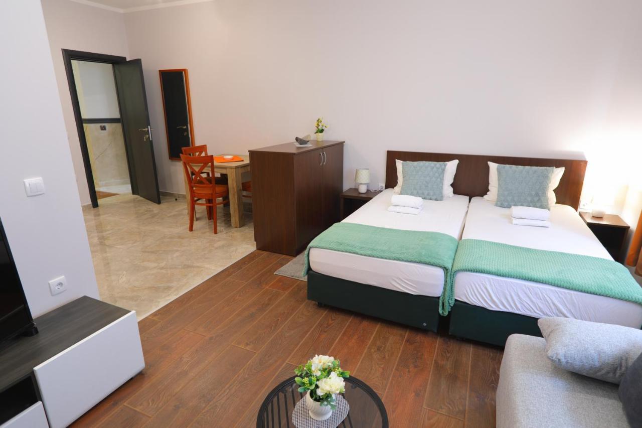 Fenix Apartments โซโคบานยา ภายนอก รูปภาพ
