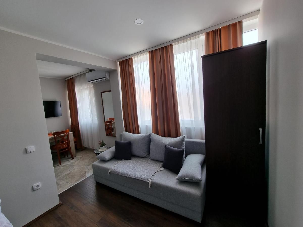 Fenix Apartments โซโคบานยา ภายนอก รูปภาพ