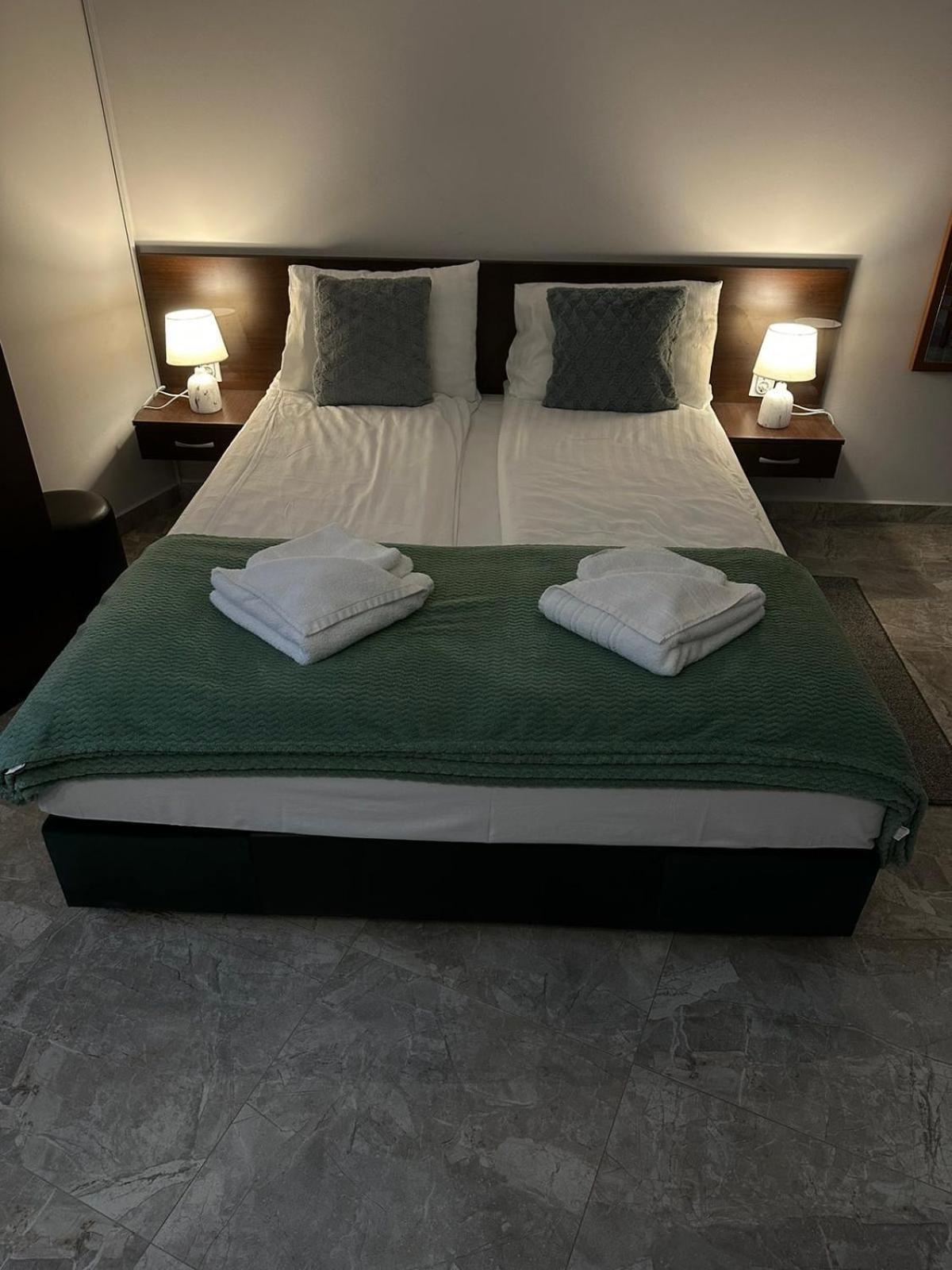 Fenix Apartments โซโคบานยา ภายนอก รูปภาพ